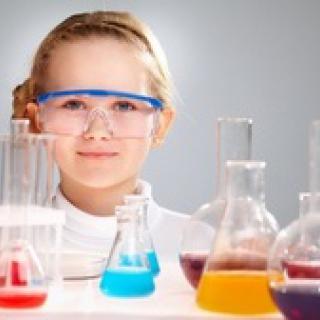 Úspešný chemik v našich radoch